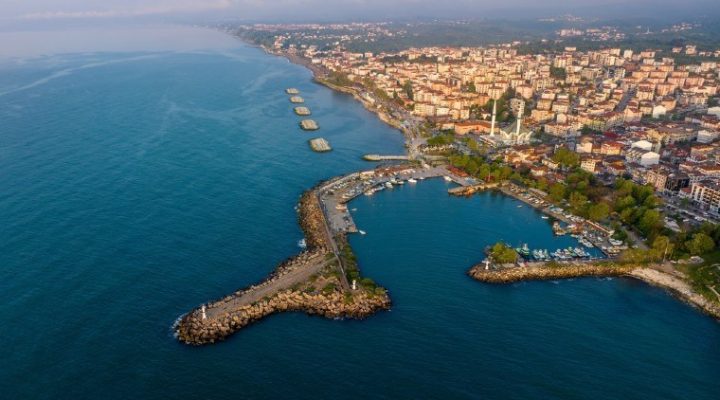 KARADENİZ’İN SESSİZ LİMANI; AKÇAKOCA !