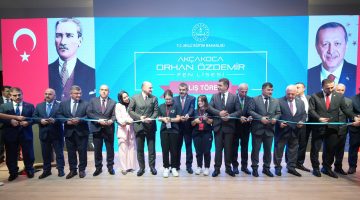 BAKAN TEKİN AKÇAKOCA’DA OKUL AÇILIŞINA KATILDI!