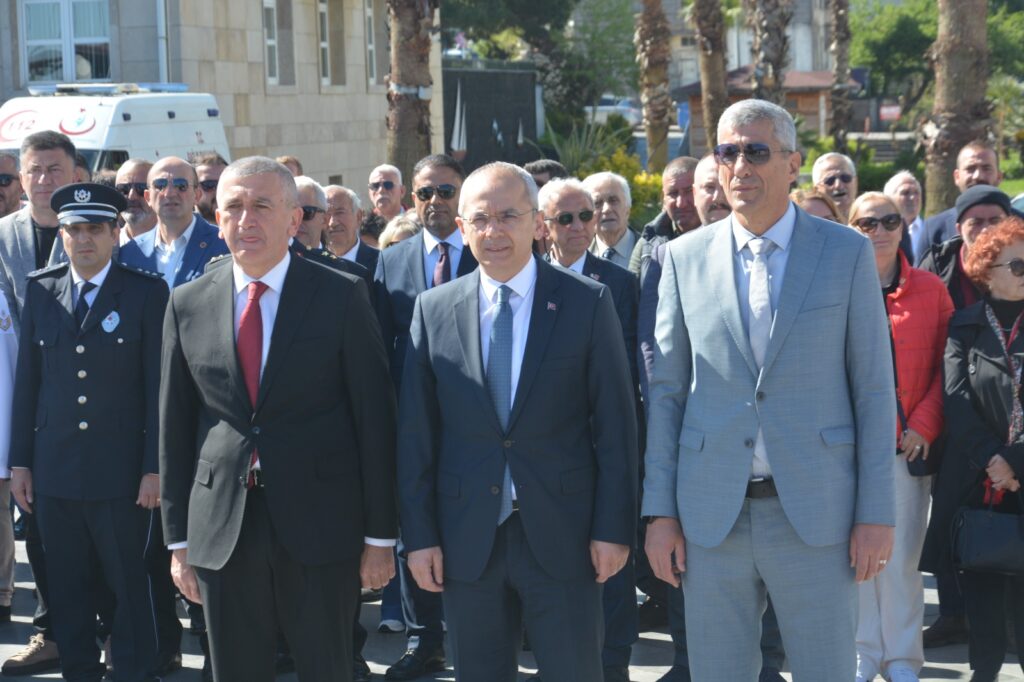 AKÇAKOCA’DA 19 MAYIS TÖRENLERİ ATATÜRK ANITINDA BAŞLADI!
